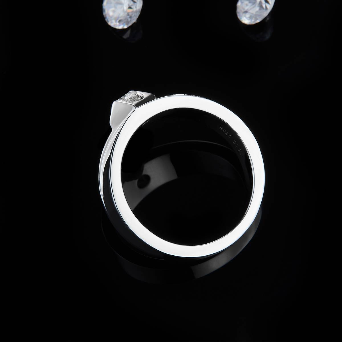 Fashionable men's ring S925 silver plated platinum customized secondary stone moissanite  0.26ct