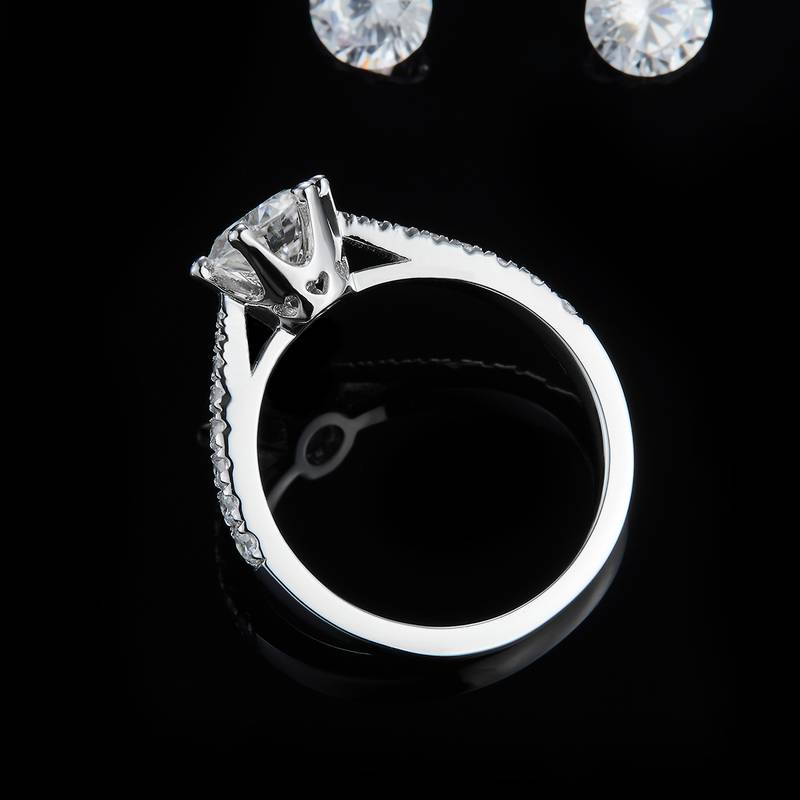 Straight arm micro inlaid heart-shaped six claw women's ring S925 silver plated platinum customized main stone Moissanite diamond 1.0ct/secondary stone high carbon diamond