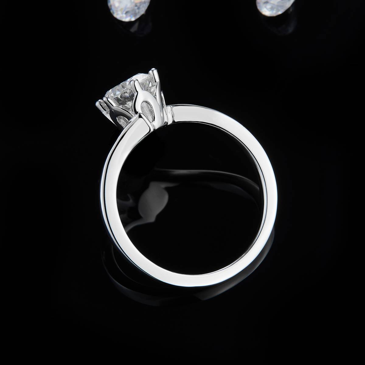 Twisted arm six claw women's ring S925 silver plated platinum customized main stone moissanite diamond 1.0ct