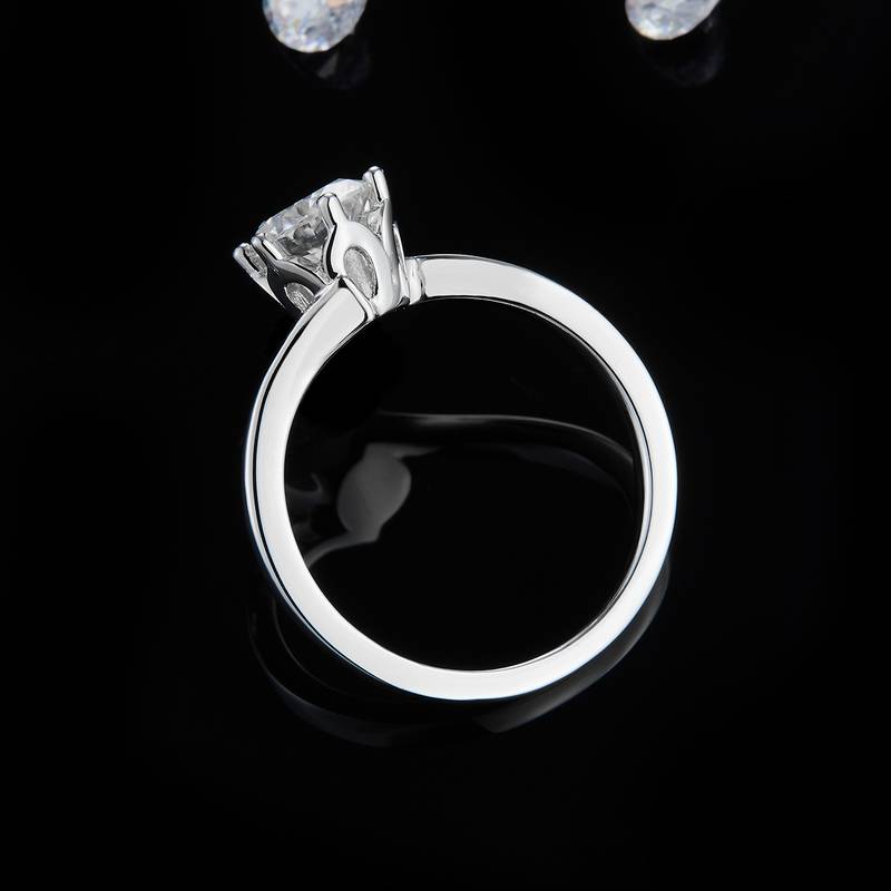 Twisted arm six claw women's ring S925 silver plated platinum customized main stone moissanite diamond 1.0ct