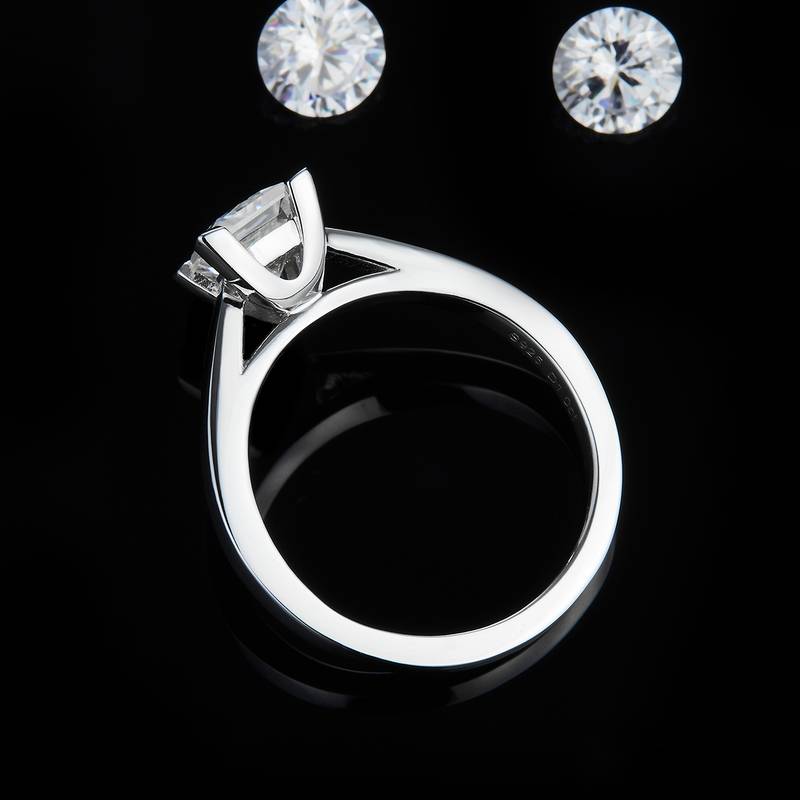 Princess Fang Women's Ring S925 Silver Plated Platinum Customized Main Stone Moissanite Diamond 1.0ct