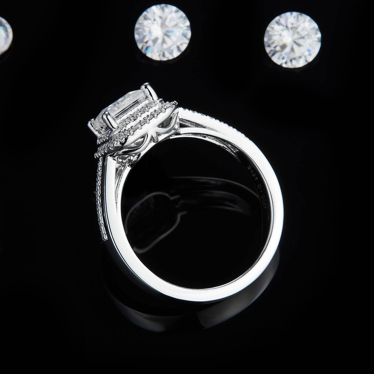 公主方豪华围镶女戒S925银镀白金定制主石莫桑钻1.0ct/副石高碳钻