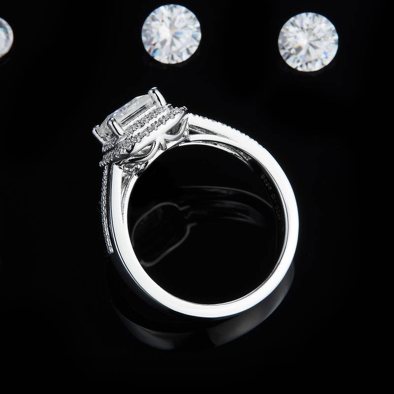 公主方豪华围镶女戒S925银镀白金定制主石莫桑钻1.0ct/副石高碳钻