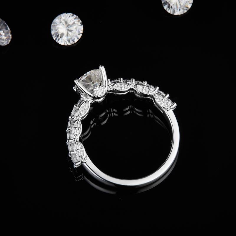 单头女戒S925银镀白金定制选款主石莫桑钻1.0ct/副石高碳钻