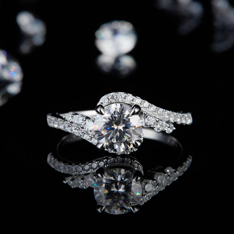 扭臂Women's RingS925银镀白金定制选款主石Moissanite1.0ct/副石高碳钻