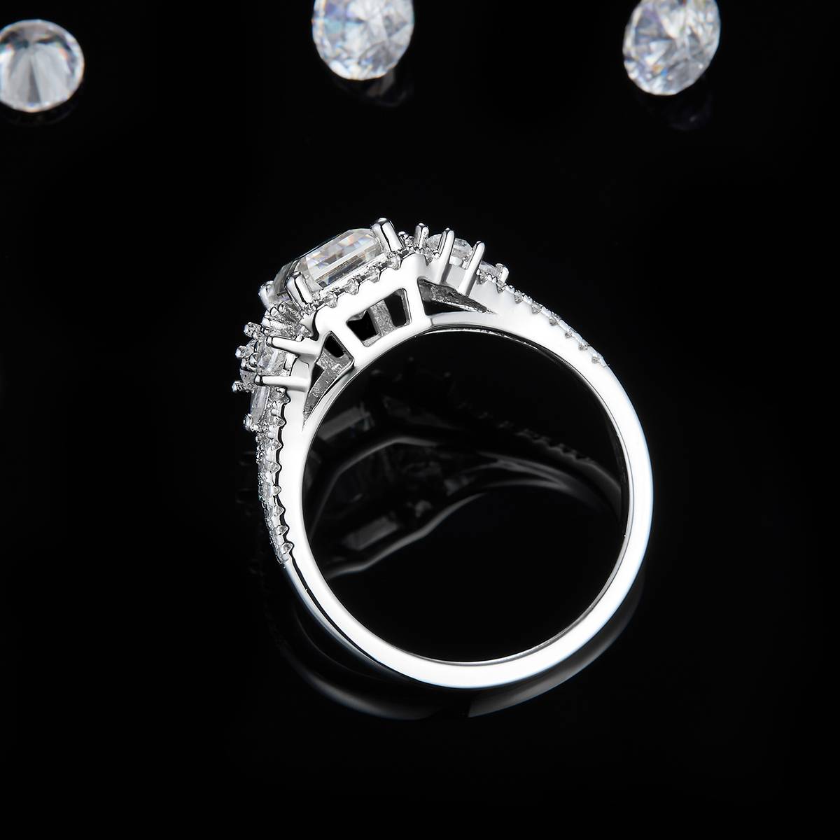 Emerald Cut Women's Ring S925 Silver Plated Platinum Customized Selection Main Stone Moissanite Diamond 2.0ct/Secondary Stone High Carbon Diamond