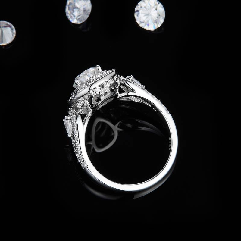 豪华梨形Women's RingS925银镀白金定制选款主石Moissanite1.5ct/副石高碳钻