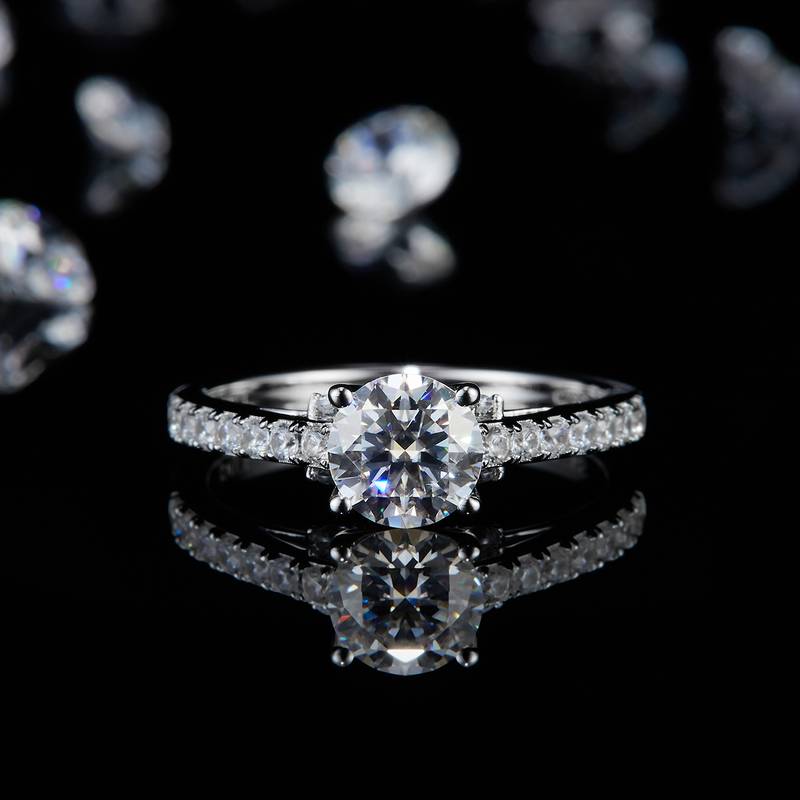 单头女戒S925银镀白金定制选款主石莫桑钻1.0ct/副石高碳钻
