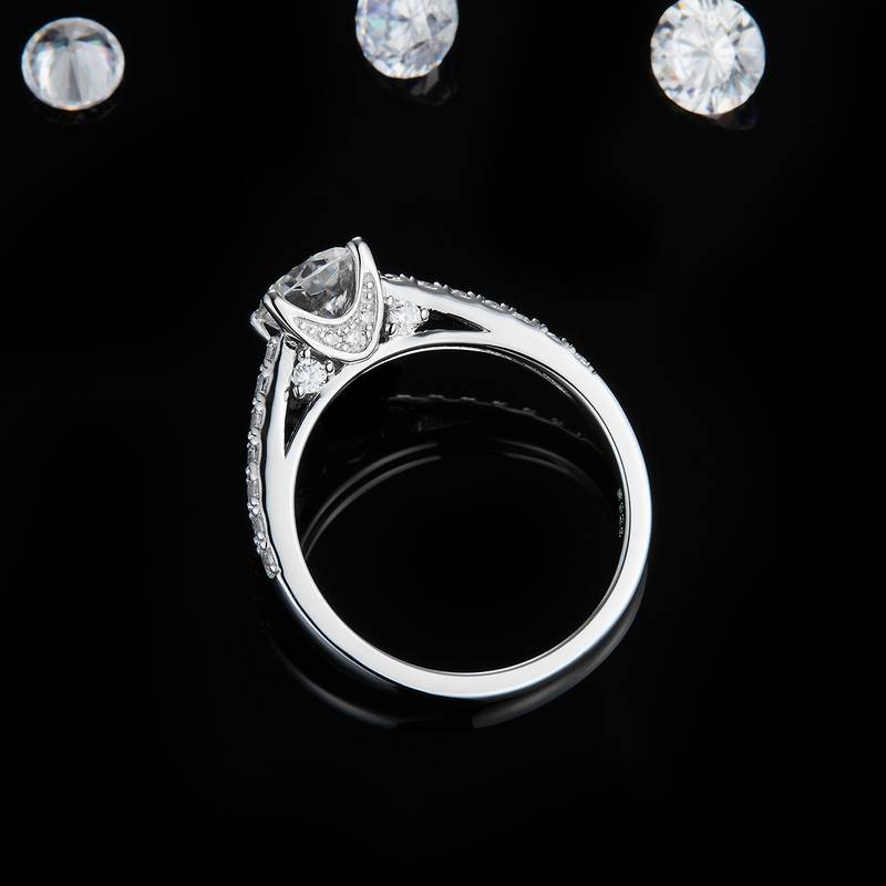 单头女戒S925银镀白金定制选款主石莫桑钻1.0ct/副石高碳钻