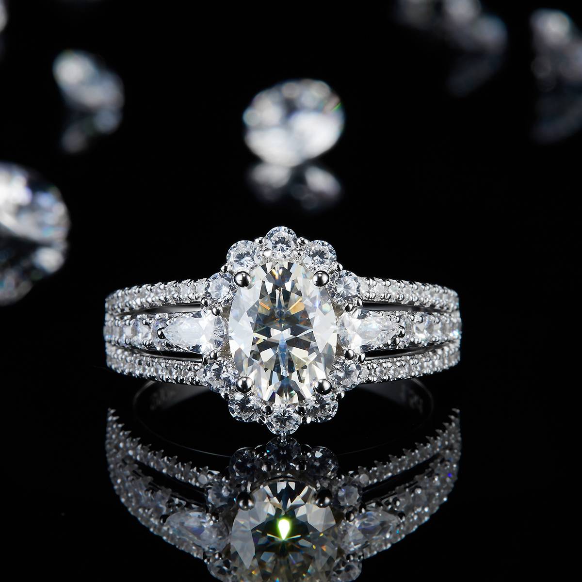 豪华满钻蛋形女戒S925银镀白金定制选款主石莫桑钻1.5ct/副石高碳钻