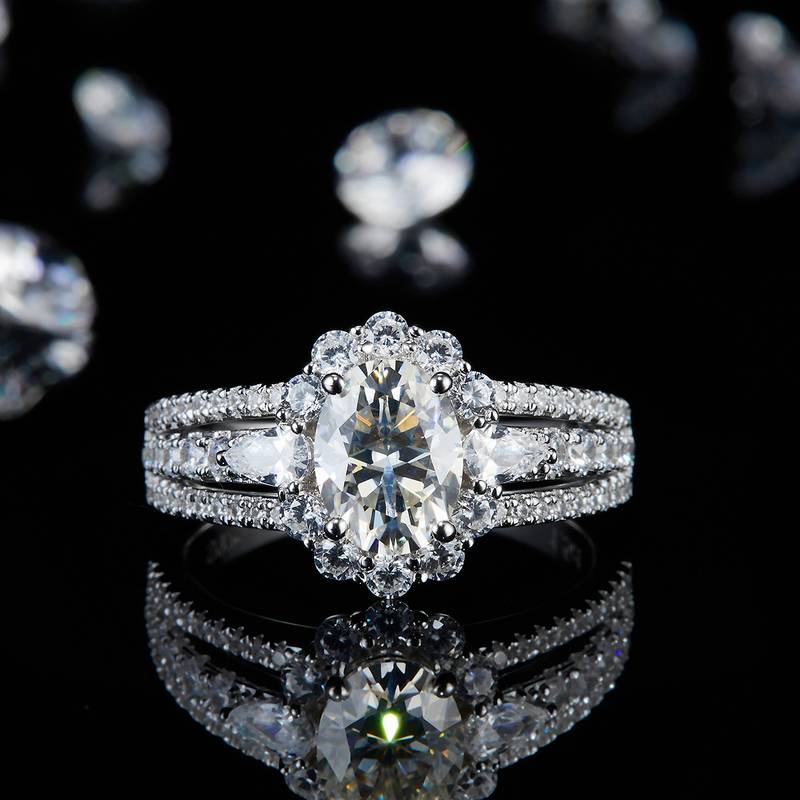 豪华满钻蛋形女戒S925银镀白金定制选款主石莫桑钻1.5ct/副石高碳钻