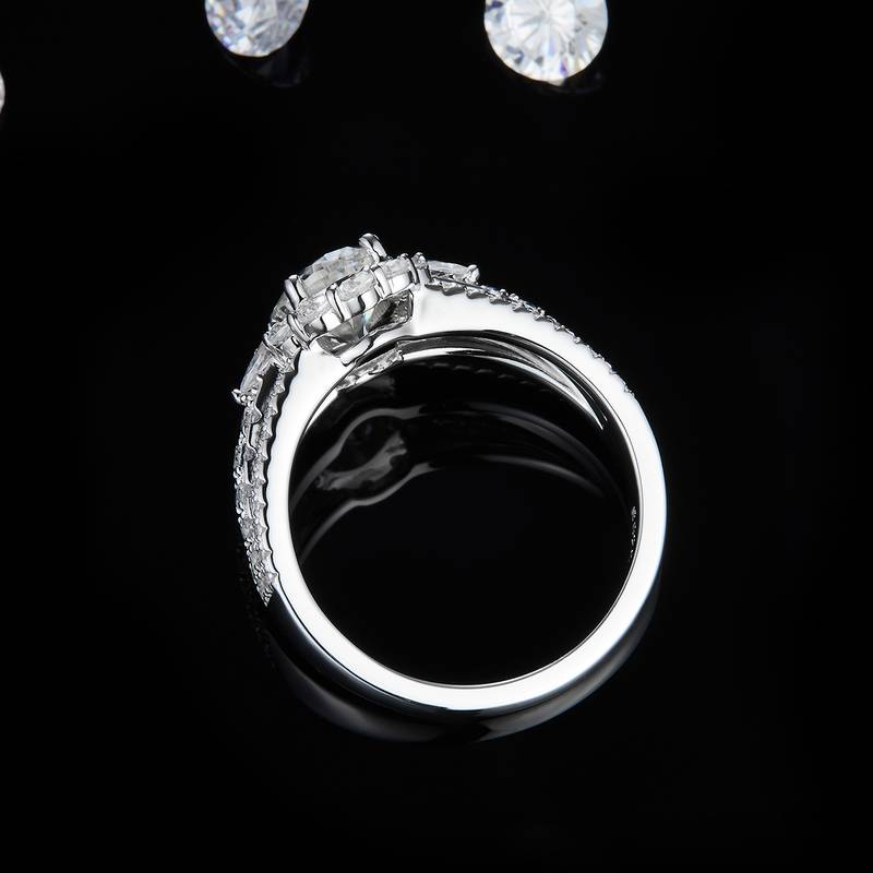 豪华满钻蛋形女戒S925银镀白金定制选款主石莫桑钻1.5ct/副石高碳钻