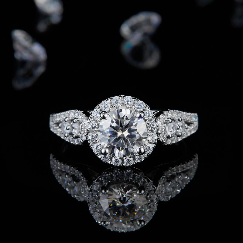 Affordable Luxury圆包Women's RingS925银镀白金定制选款主石Moissanite1.0ct/副石高碳钻