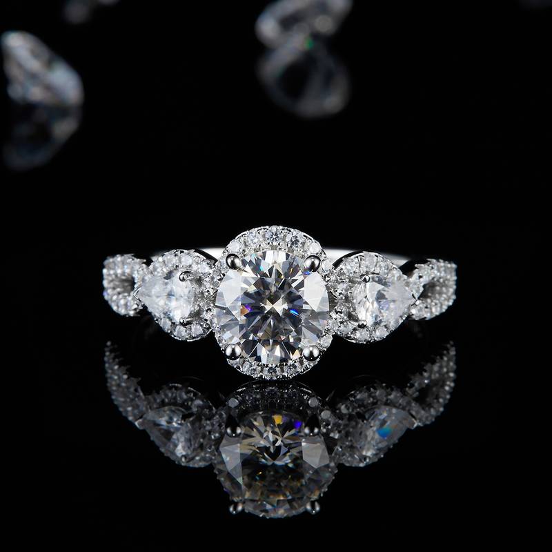 三石款Women's RingS925银镀白金定制选款主石Moissanite1.0ct/副石高碳钻
