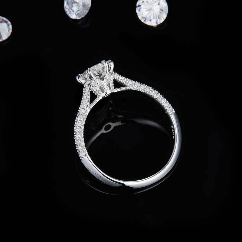 单头女戒S925银镀白金定制选款主石莫桑钻1.0ct/副石高碳钻
