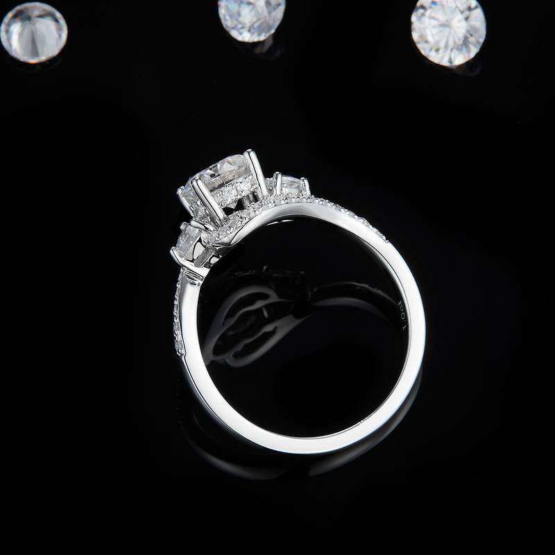 扭臂Women's RingS925银镀白金定制选款主石Moissanite1.0ct/副石高碳钻