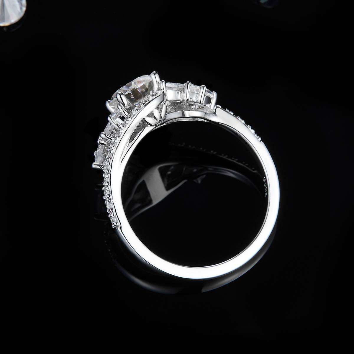 Light Luxury Twisted Arm Women's Ring S925 Silver Plated Platinum Customized Selection Main Stone Moissanite Diamond 1.0ct/Secondary Stone High Carbon Diamond