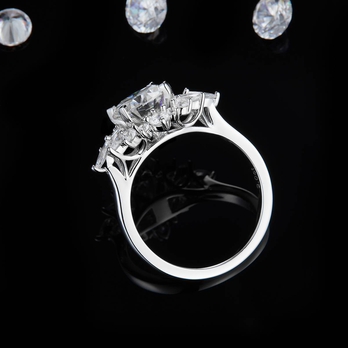 Light Luxury Women's Ring S925 Silver Plated Platinum Customized Selection Main Stone Moissanite Diamond 2.0ct/Secondary Stone High Carbon Diamond