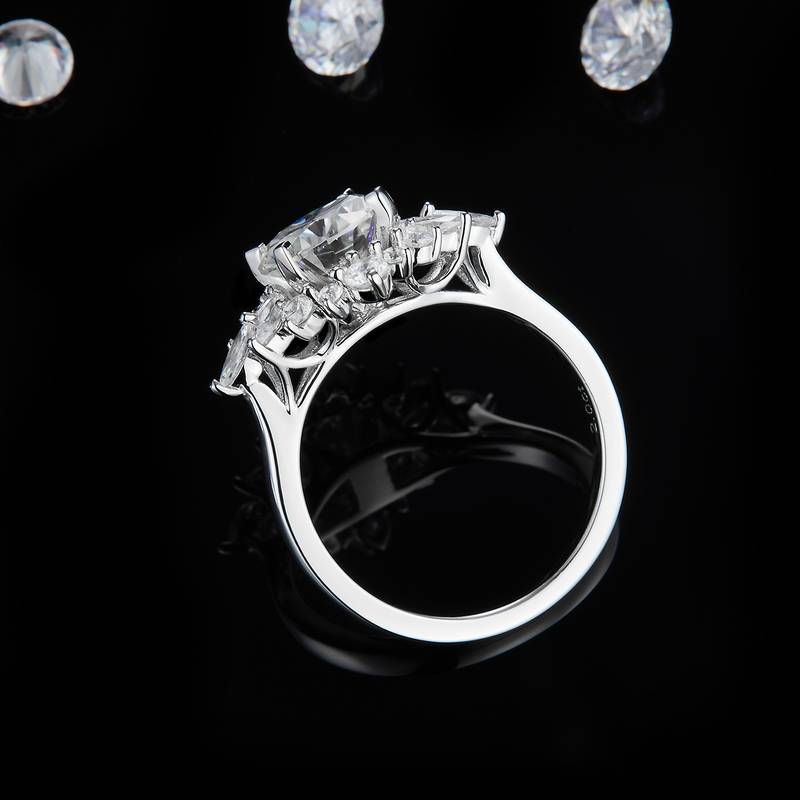 Affordable LuxuryWomen's RingS925银镀白金定制选款主石Moissanite2.0ct/副石高碳钻