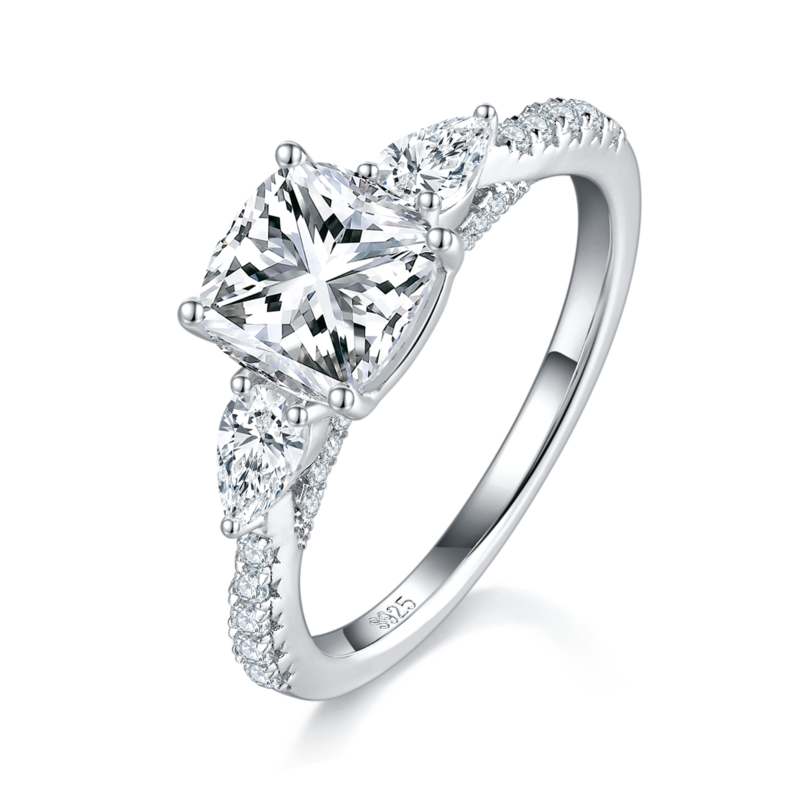 时尚公主方女戒S925银镀白金定制选款主石莫桑钻2.0ct/副石高碳钻