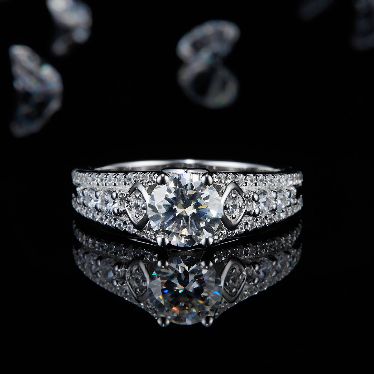 Exquisite diamond studded women's ring S925 silver plated platinum custom selection main stone moissanite 1.0ct/secondary stone high carbon diamond