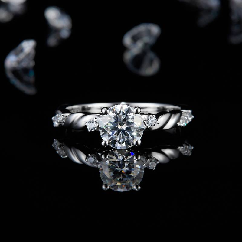 单头Women's RingS925银镀白金定制选款主石Moissanite1.0ct/副石高碳钻
