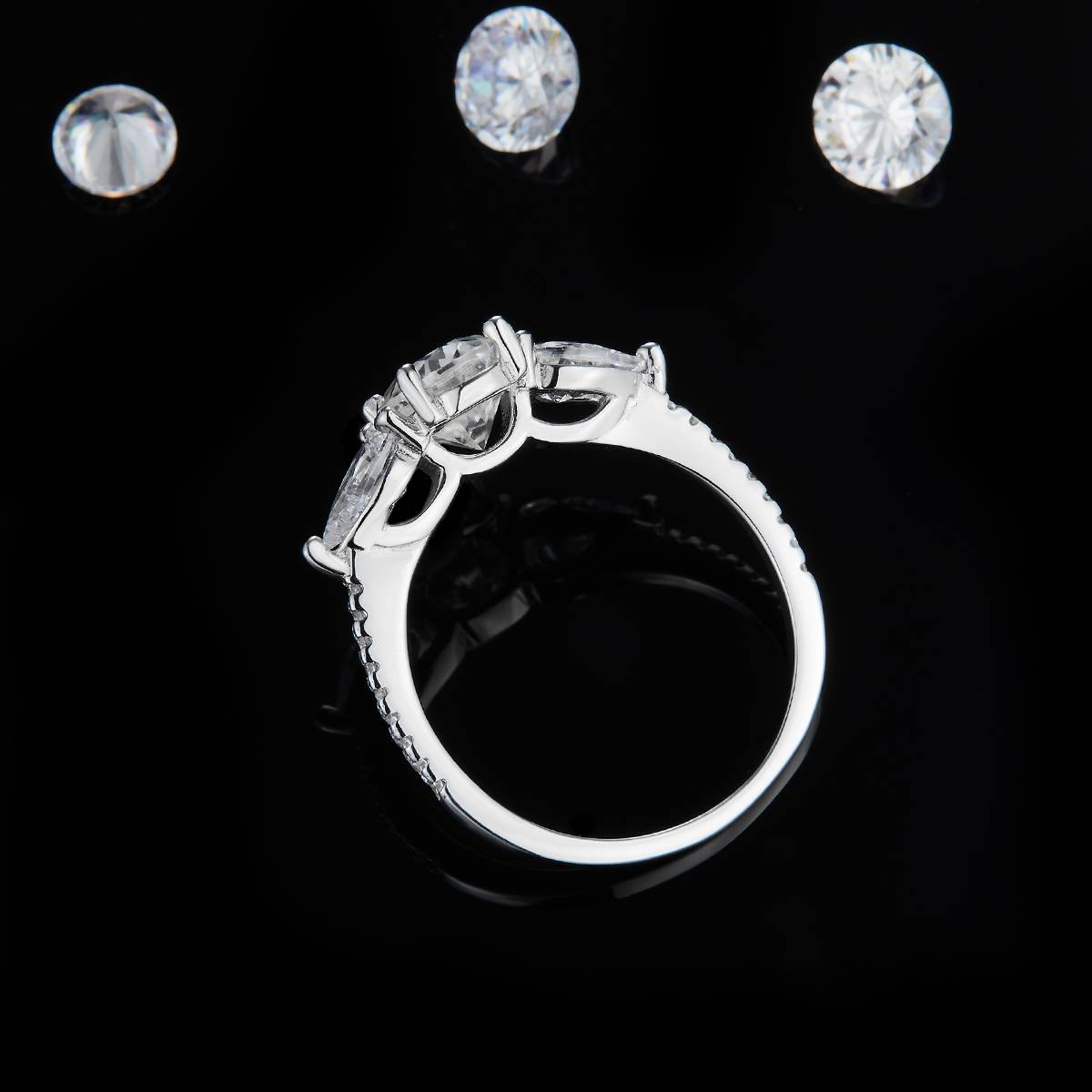 蛋形女戒S925银镀白金定制选款主石莫桑钻1.5ct/副石高碳钻
