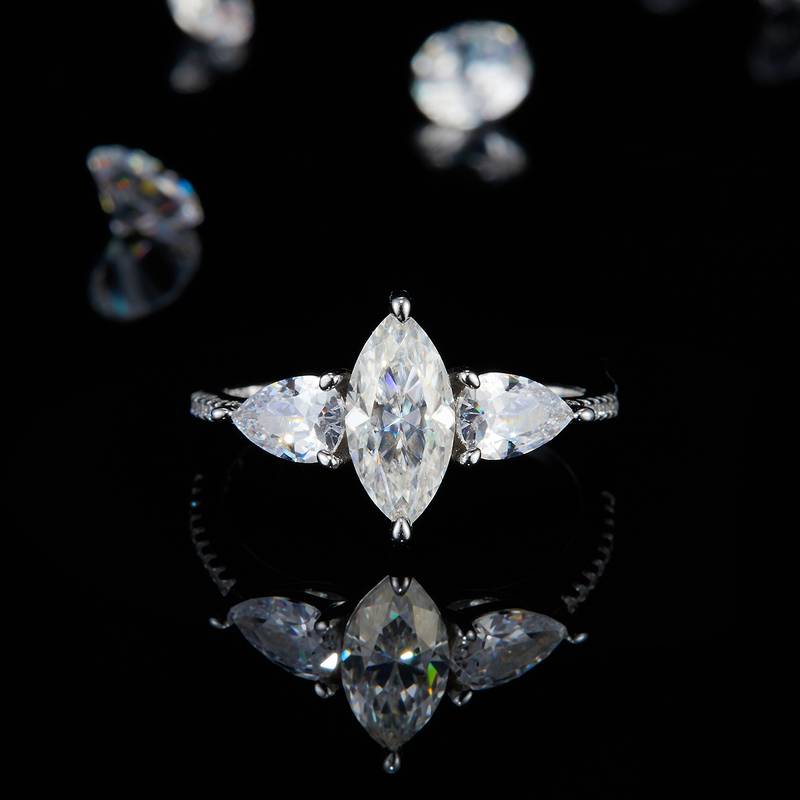 马眼Women's RingS925银镀白金定制选款主石Moissanite1.0ct/副石高碳钻