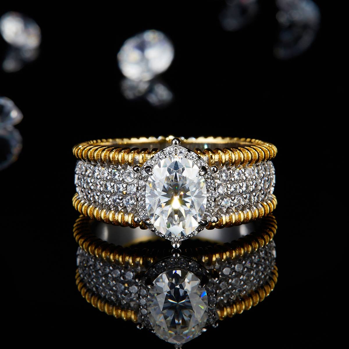 蛋形女戒S925银镀白金+K黄定制选款主石莫桑钻1.5ct/副石高碳钻