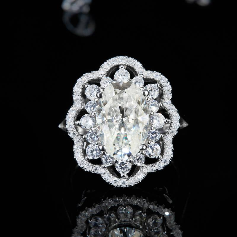 豪华蛋形女戒S925银镀白金定制选款主石莫桑钻4.5ct/副石高碳钻