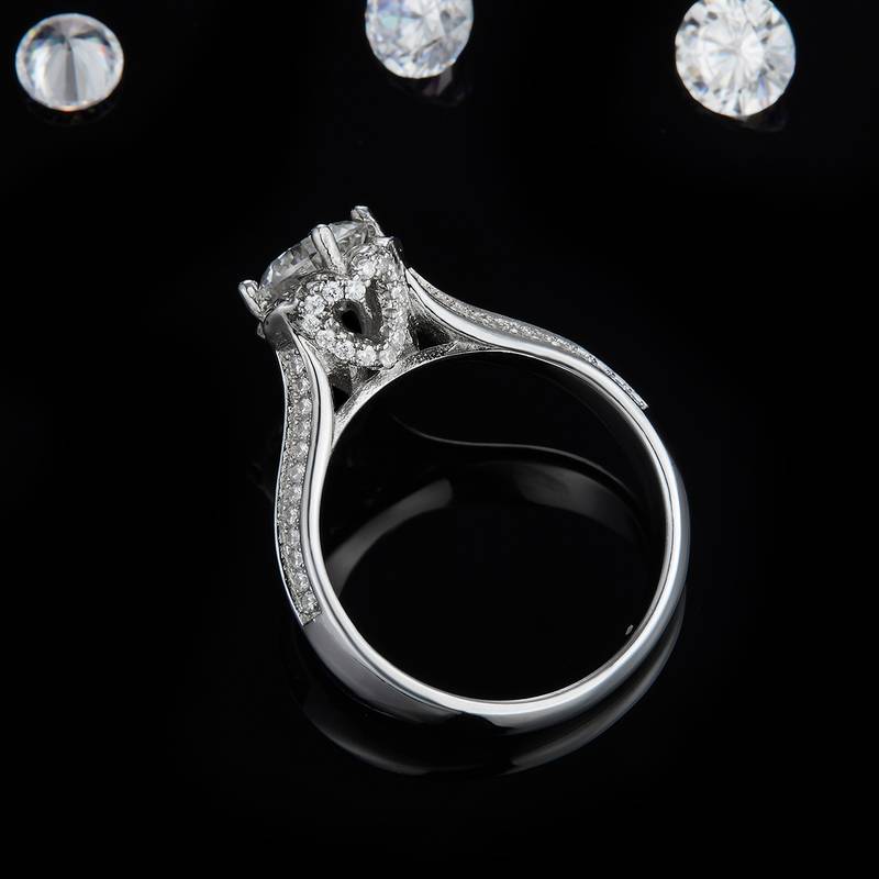 单头女戒S925银镀白金女戒定制选款主石莫桑钻1.0ct/副石高碳钻