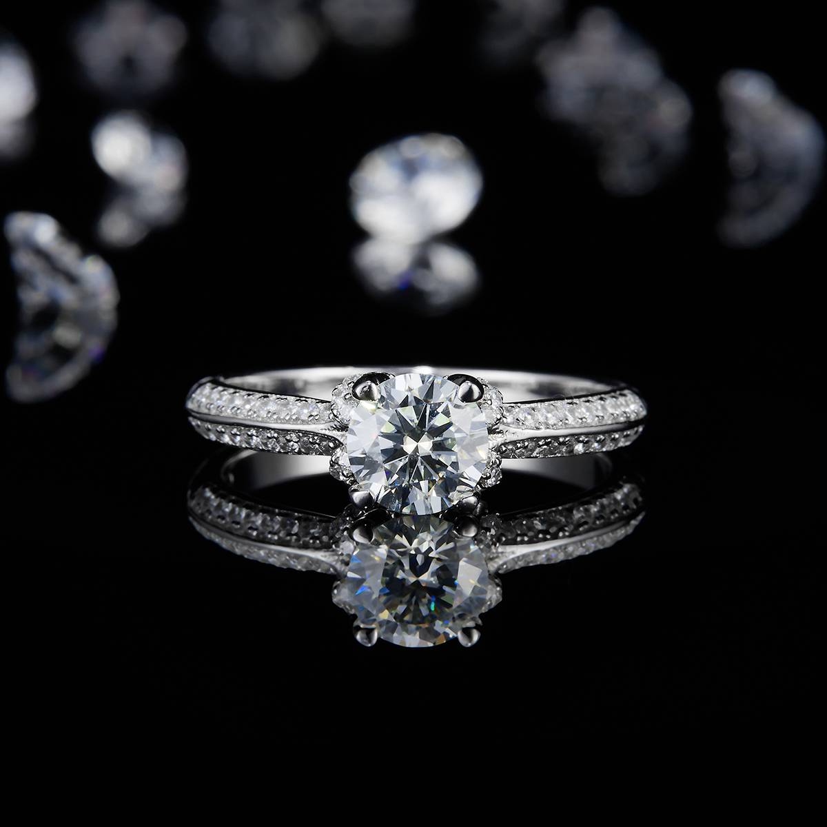 单头女戒S925银镀白金定制选款主石莫桑钻0.8ct/副石高碳钻