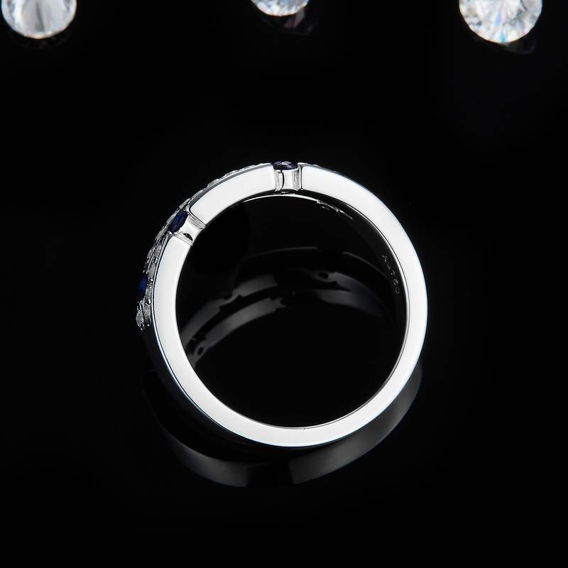 排戒S925银镀白金女戒定制选款副石培育蓝宝伴镶莫桑钻0.45ct