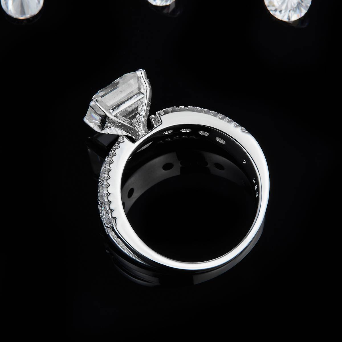 阿斯切女戒S925银镀白金定制选款主石莫桑钻2.5ct/副石高碳钻