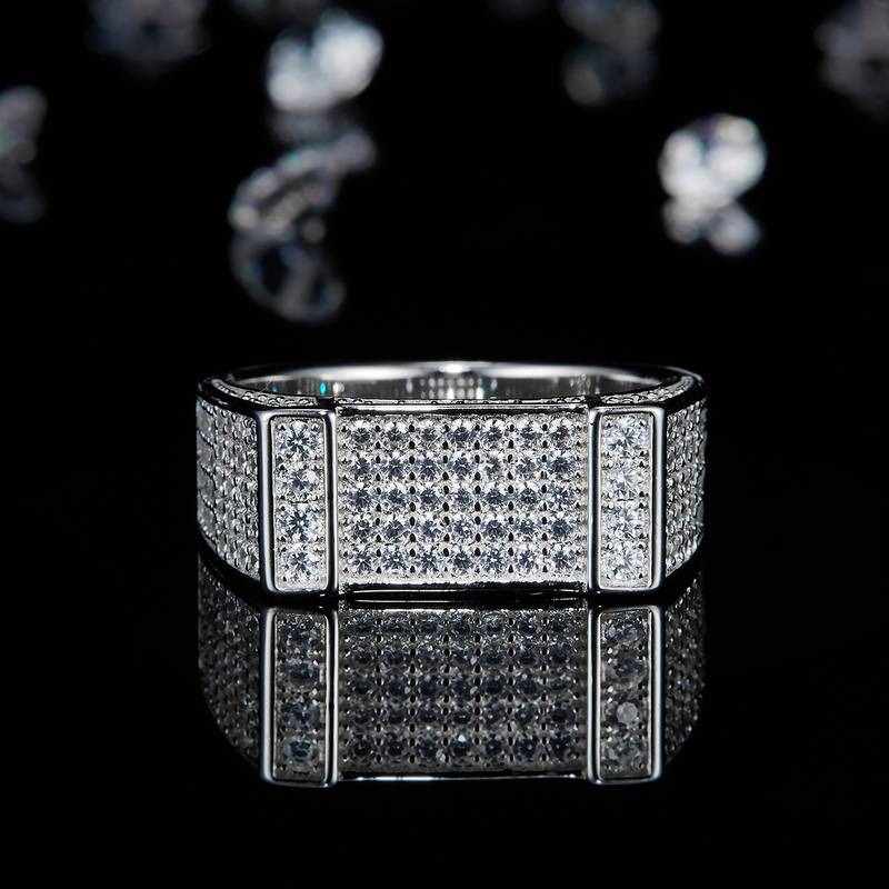满钻轻奢S925银镀白金男戒定制选款副石莫桑钻1.7ct