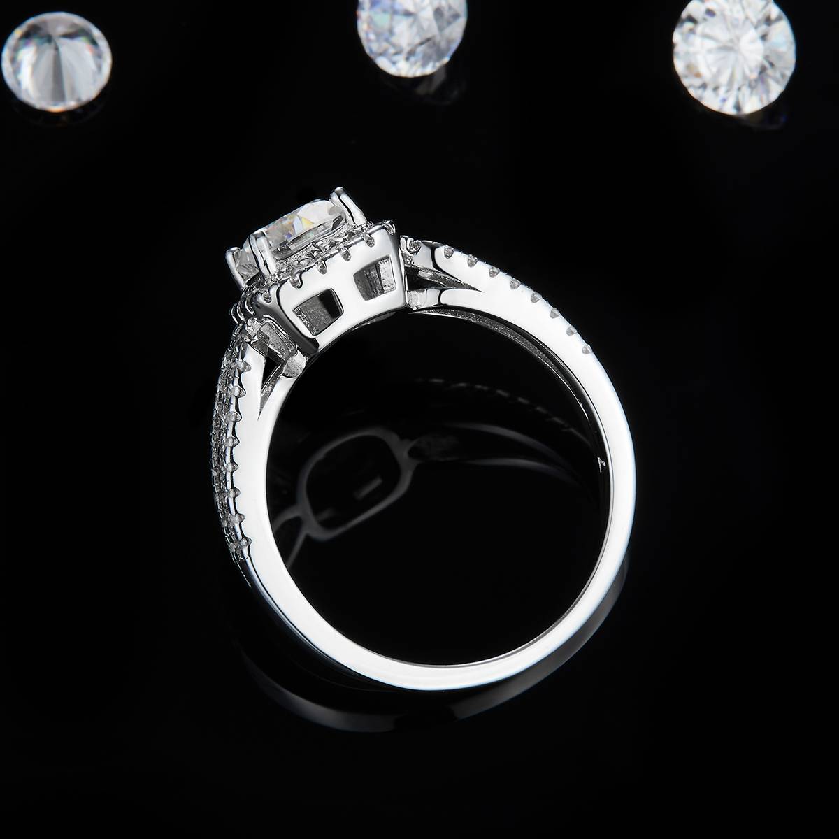 枕形女戒S925银镀白金定制选款主石莫桑钻1.0ct/副石高碳钻