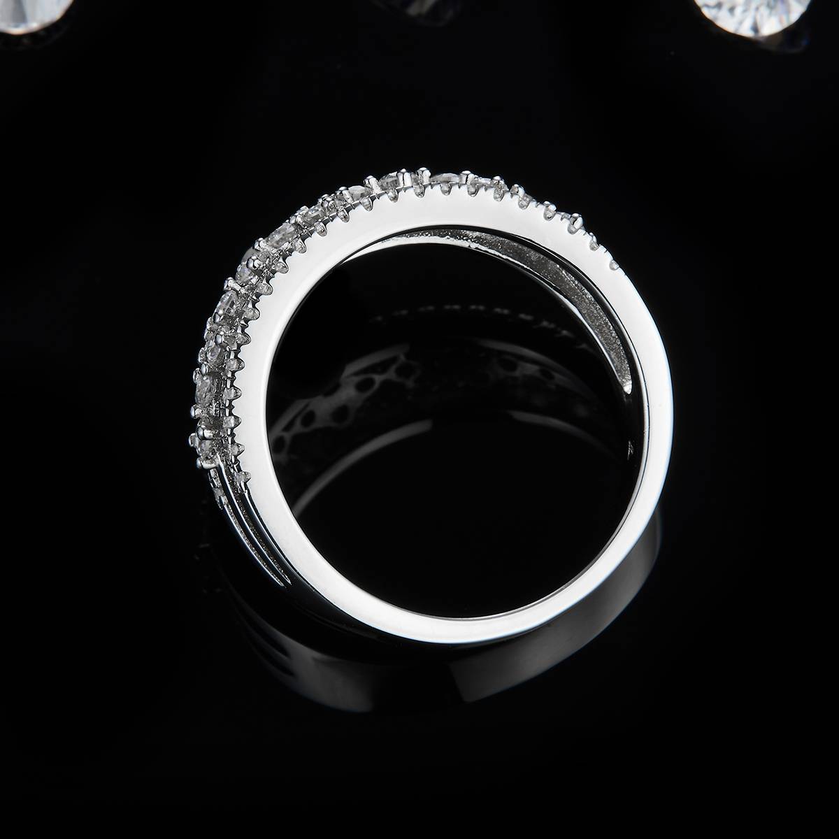排戒S925银镀白金女戒定制选款副石莫桑钻0.67ct