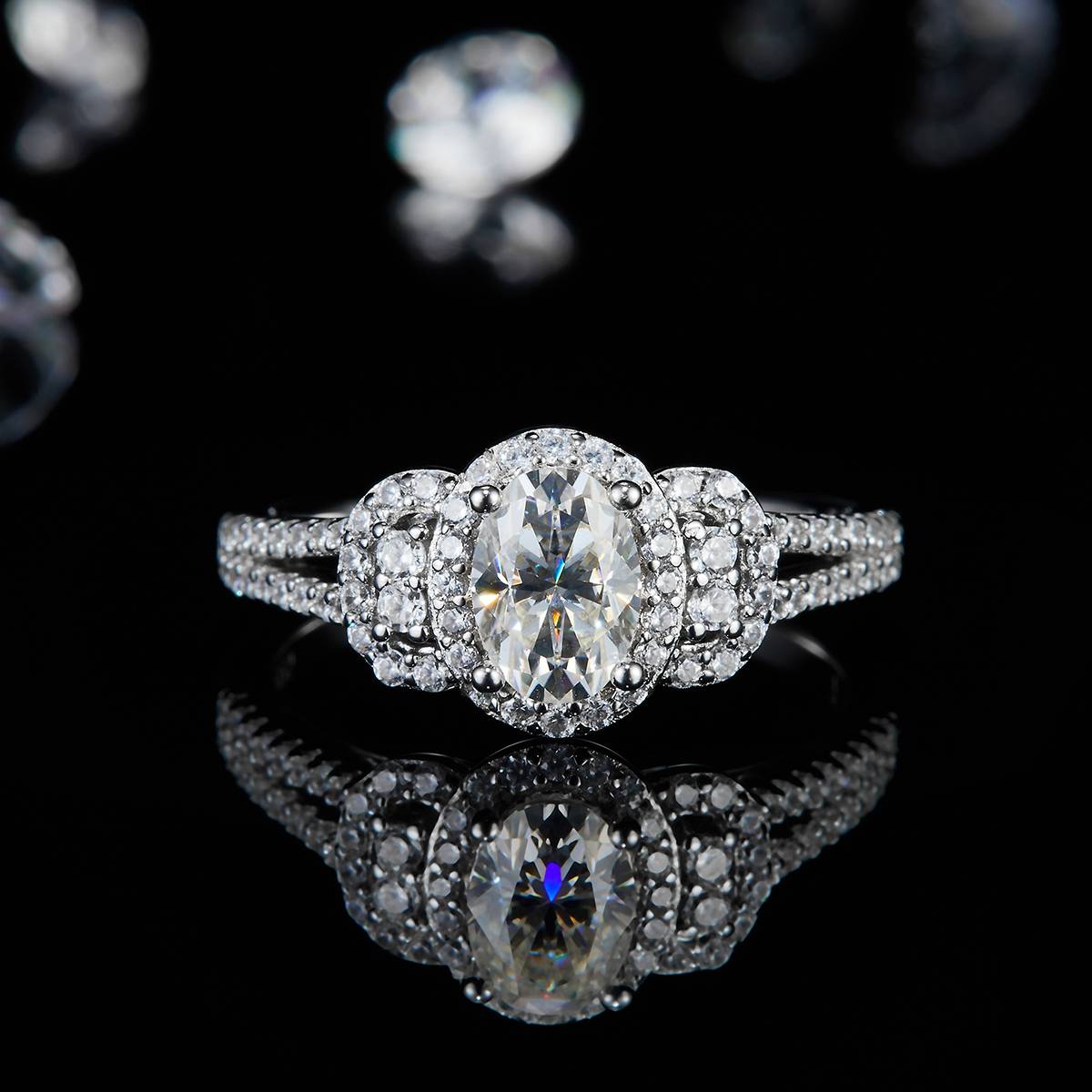蛋形圆包女戒S925银镀白金女戒定制选款主石莫桑钻1.0ct/副石高碳钻