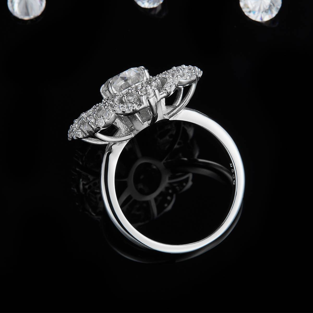 Deluxe Full Diamond Egg shaped Women's Ring S925 Silver Plated Platinum Customized Selection Main Stone Moissanite Diamond 1.5ct/Secondary Stone High Carbon Diamond