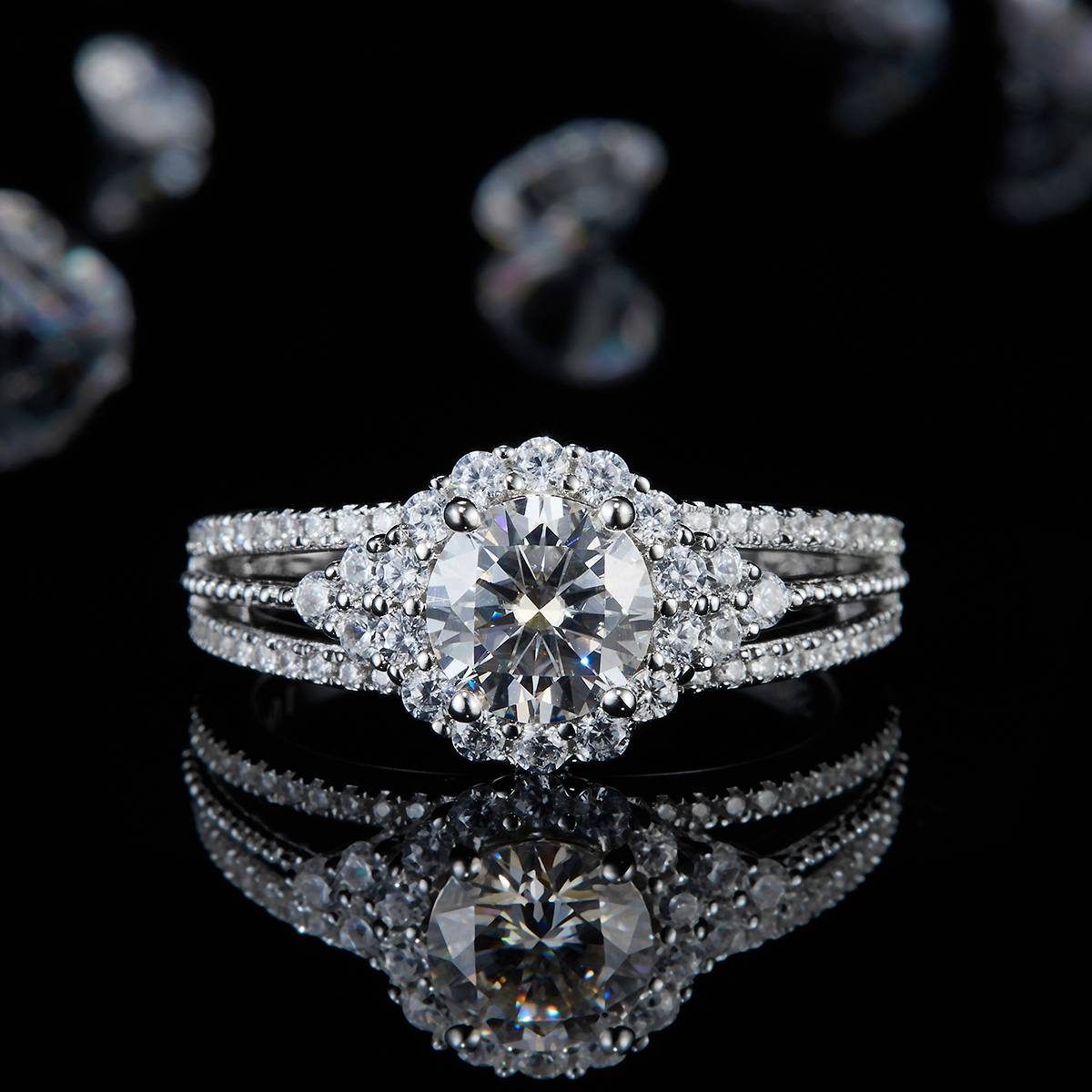 Luxury Full Diamond Women's Ring S925 Silver Plated Platinum Customized Selection Main Stone Moissanite 1.0ct/Secondary Stone High Carbon Diamond