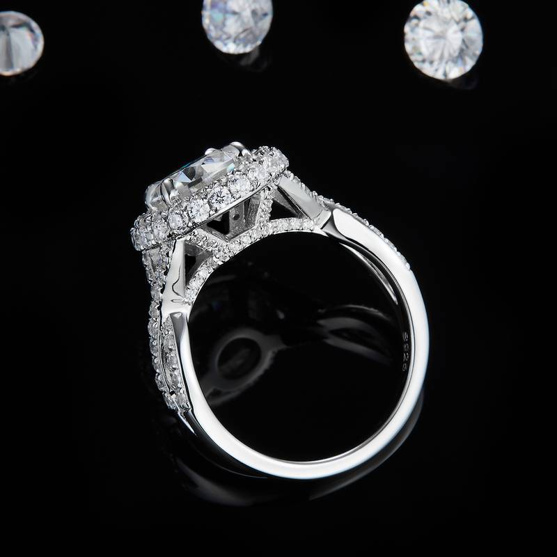 豪华圆包Women's RingS925银镀白金Women's Ring定制选款主石Moissanite2.0ct/副石高碳钻