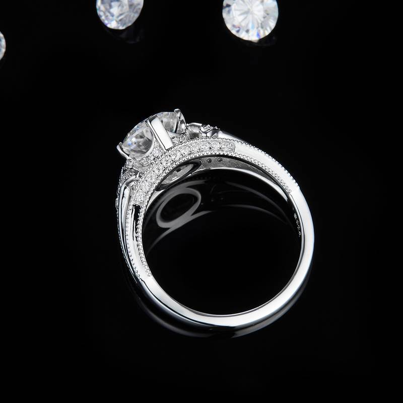 Fashion四爪Women's RingS925银镀白金定制选款主石Moissanite1.0ct/副石高碳钻