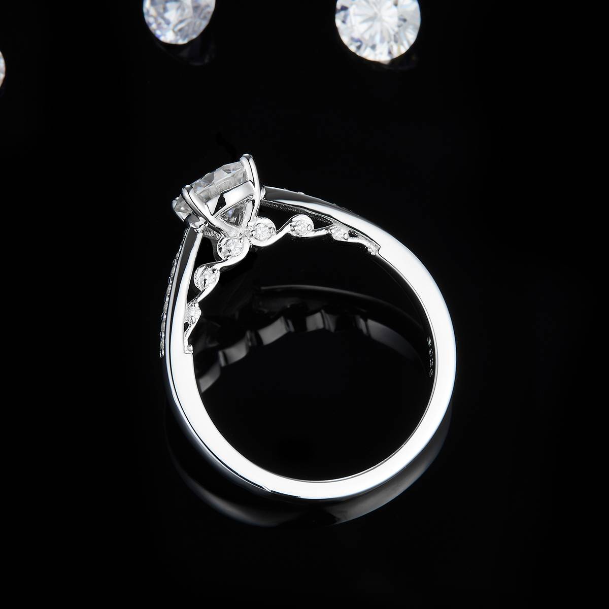 单头女戒S925银镀白金定制选款主石莫桑钻1.0ct/副石高碳钻