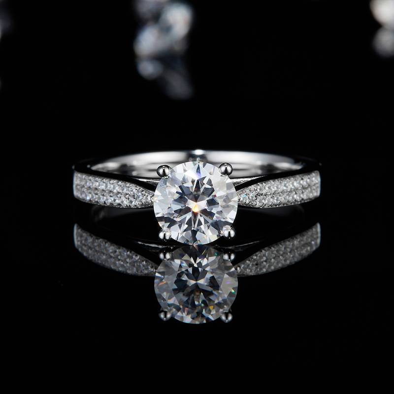 单头女戒S925银镀白金定制选款主石莫桑钻1.0ct/副石高碳钻