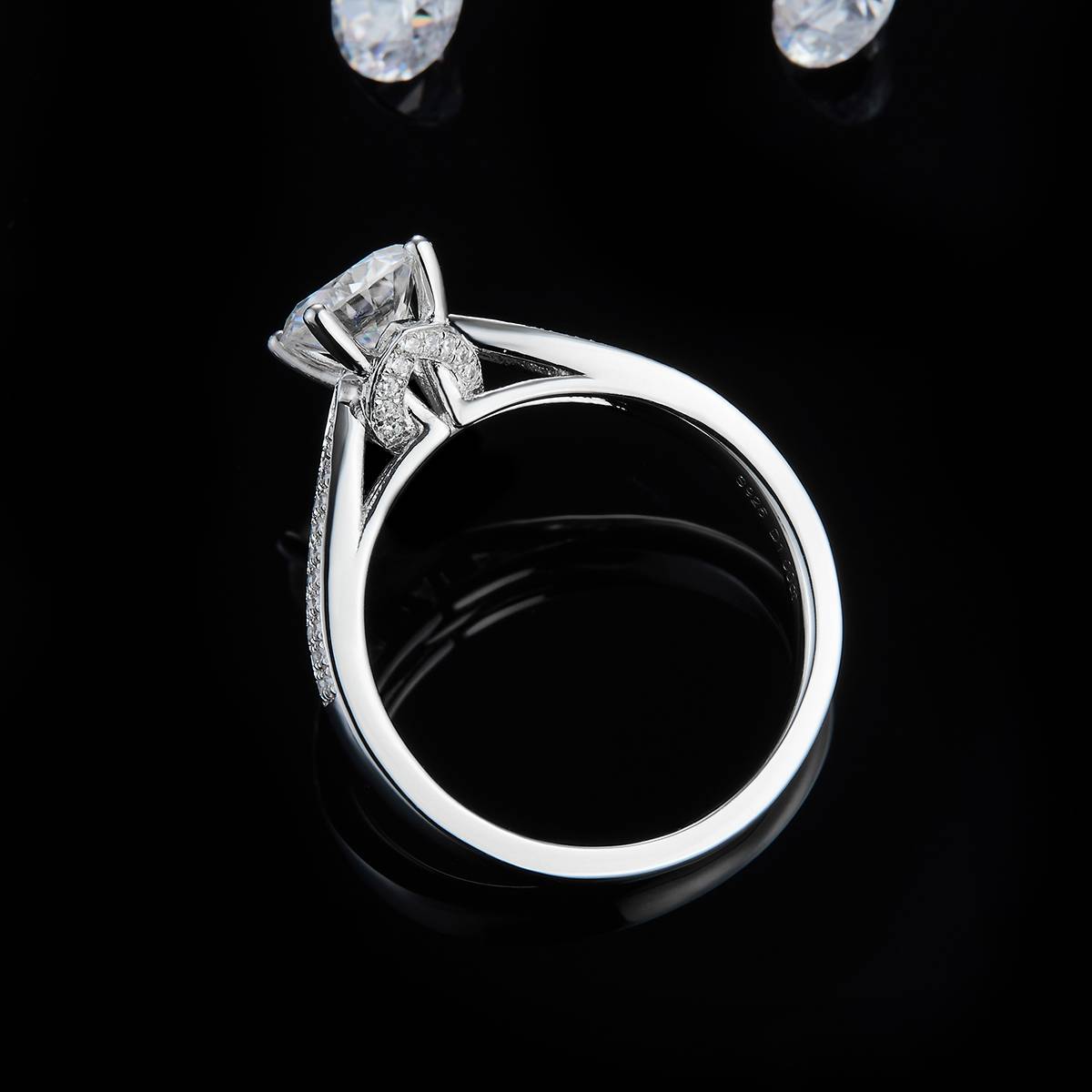 Single Head Women's Ring S925 Silver Plated Platinum Customized Selection Main Stone Moissanite 1.0ct/Sub Stone Cubic Zirconia