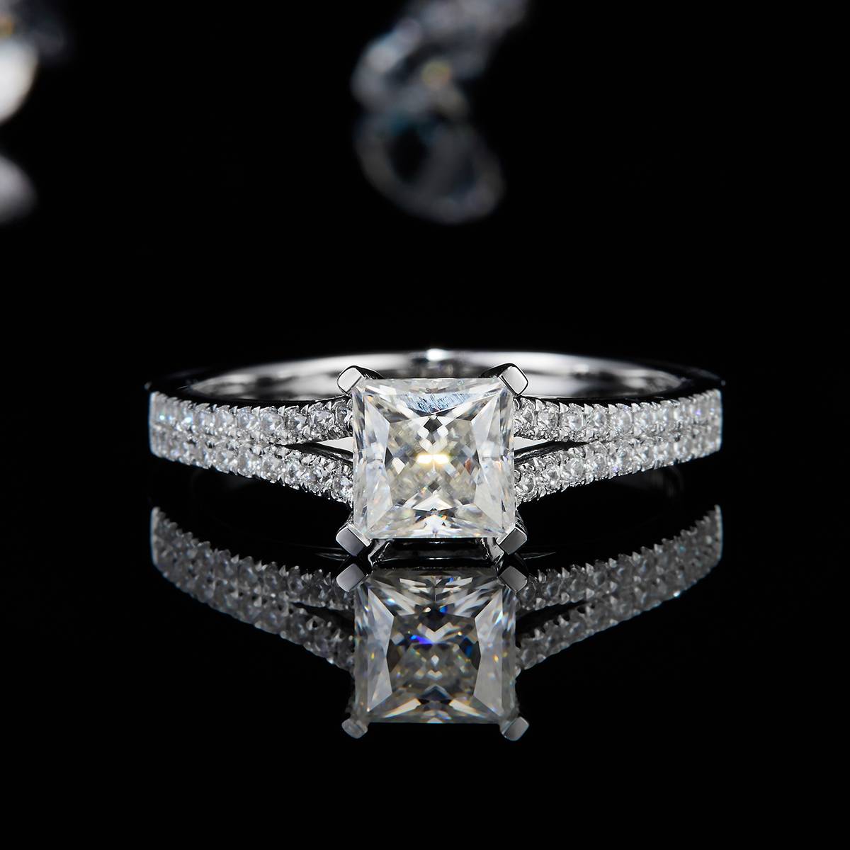 Princess Fang Women's Ring S925 Silver Plated Platinum Customized Selection Main Stone Moissanite 0.8ct/Sub Stone Cubic Zirconia