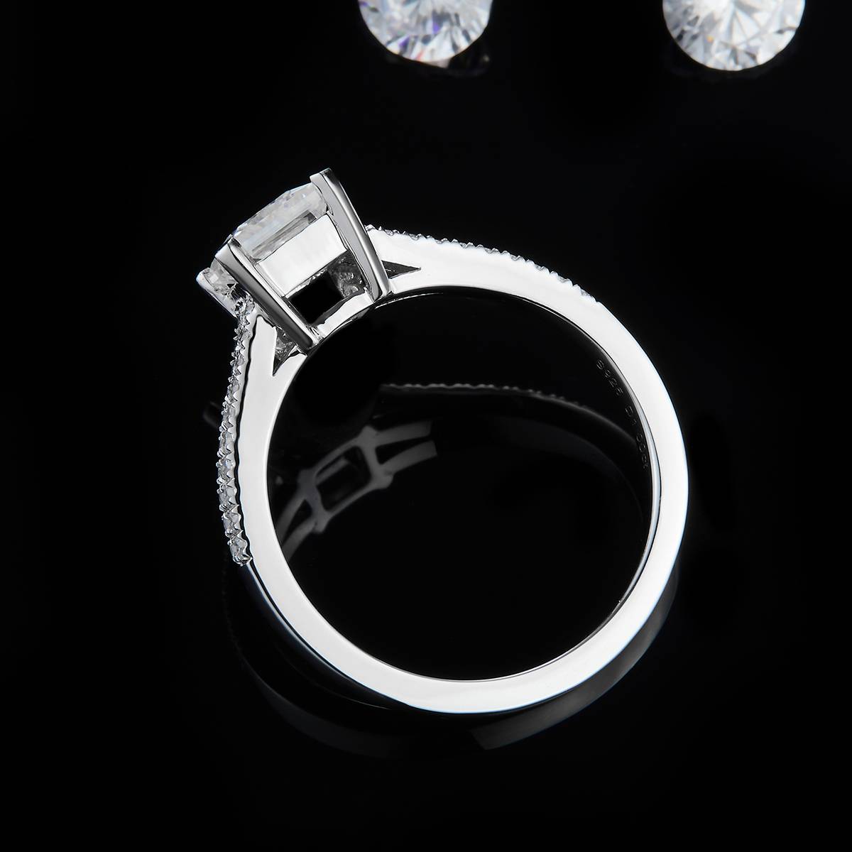 Princess Fang Women's Ring S925 Silver Plated Platinum Customized Selection Main Stone Moissanite 0.8ct/Sub Stone Cubic Zirconia