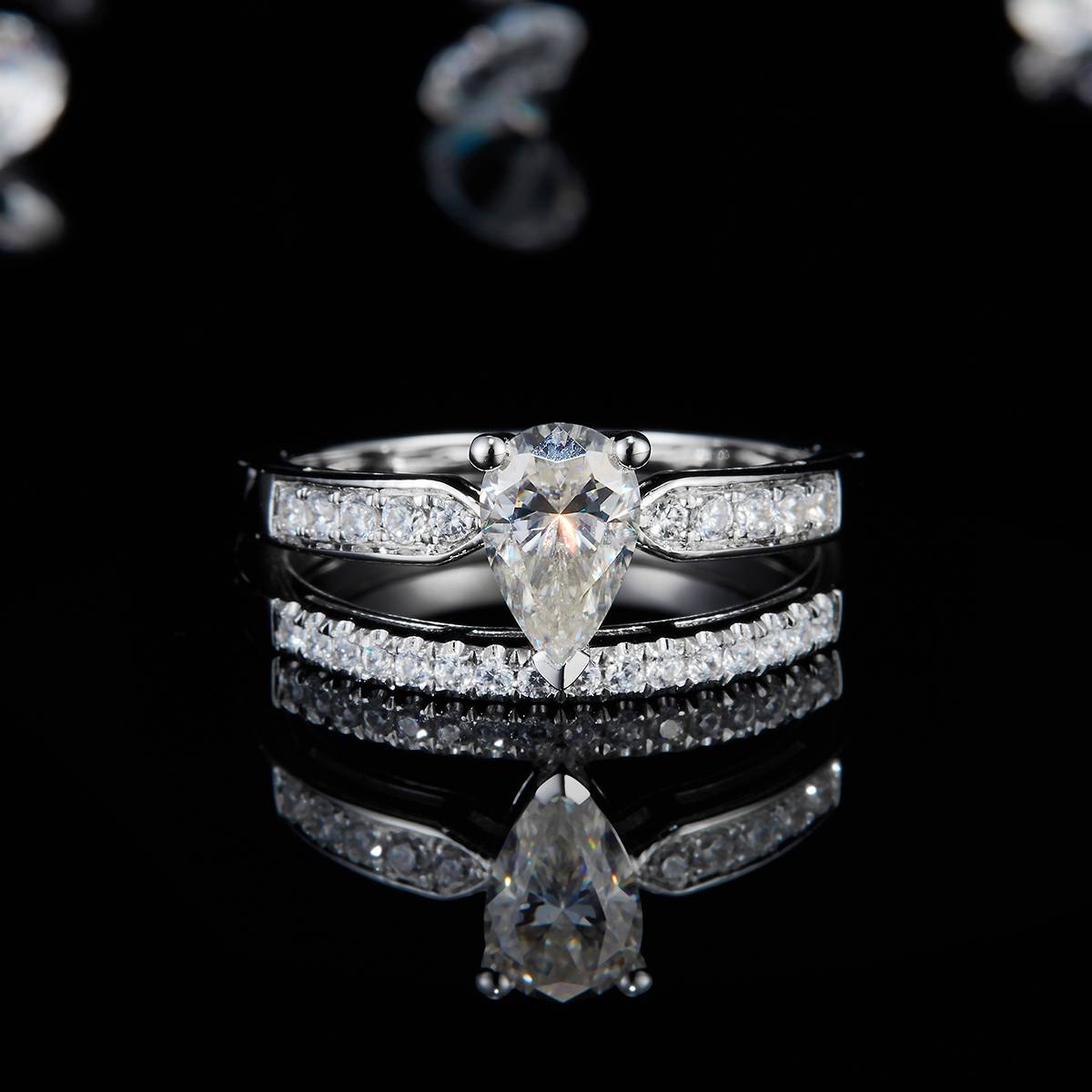 公主方女戒S925银镀白金定制选款主石莫桑钻1.0ct/副石高碳钻