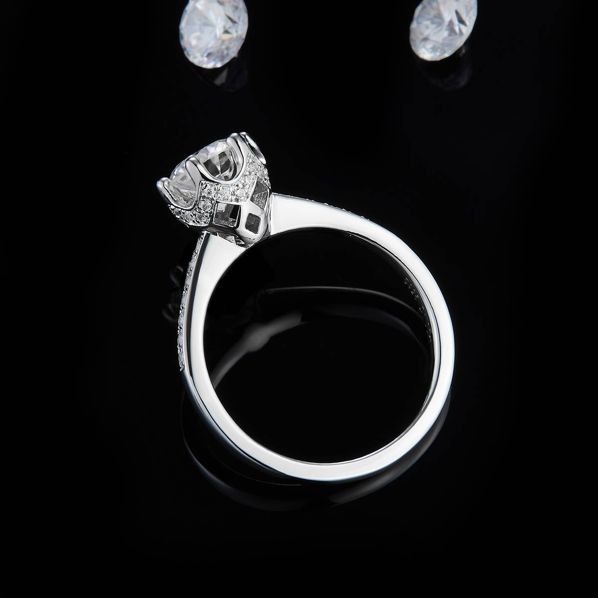 单头女戒S925银镀白金定制选款主石莫桑钻1.0ct/副石高碳钻