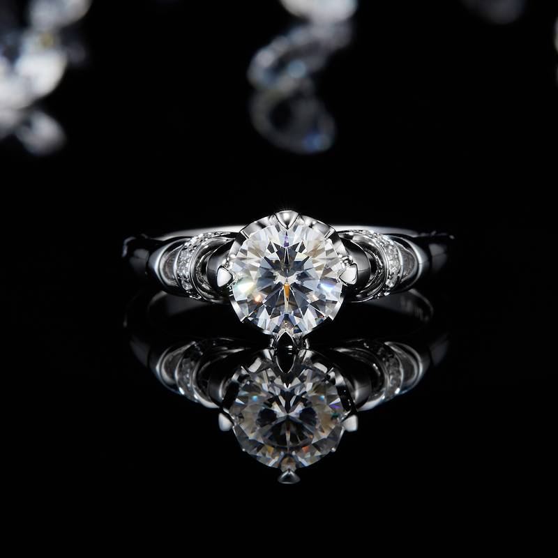 单头Women's RingS925银镀白金定制选款主石Moissanite1.0ct/副石高碳钻